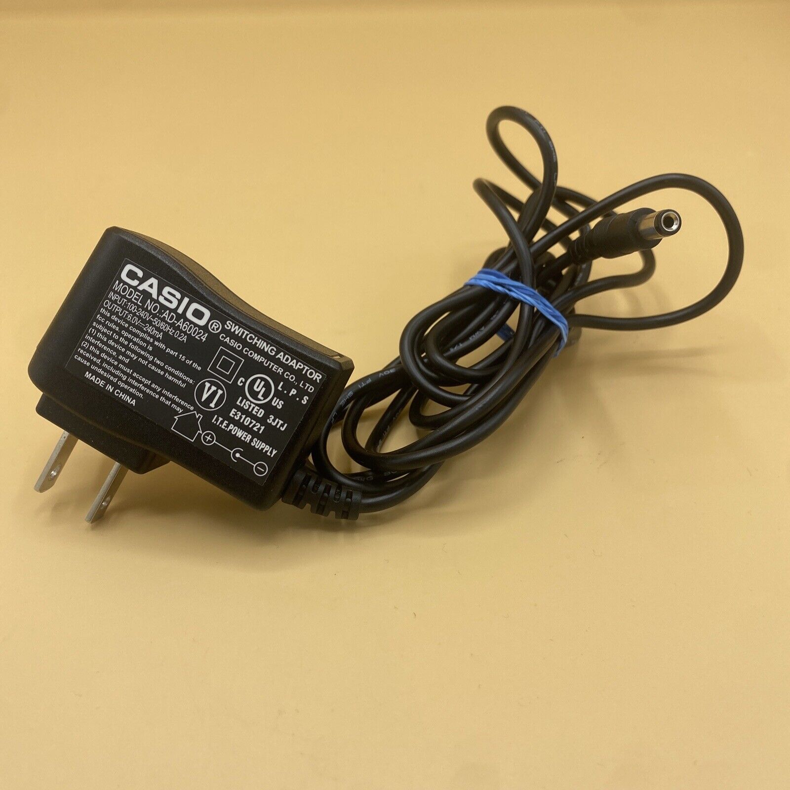 *Brand NEW*Casio 6V 240mA AC Switching Adaptor Model AD-A60024 Plug In Supply Cord